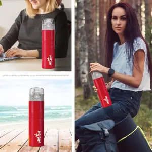 VOGUE Stainless Steel Red Colour Water Bottle 750 ml