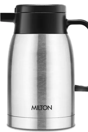 Milton Omega Carafe 500 Stainless Steel Double Walled Vacuum Insulated Flask with Lid and Handle, 500 ml, Silver, Coffee/Tea Carafe Heat & Cold Retention, Leak Proof, Rust Free, Easy to Carry